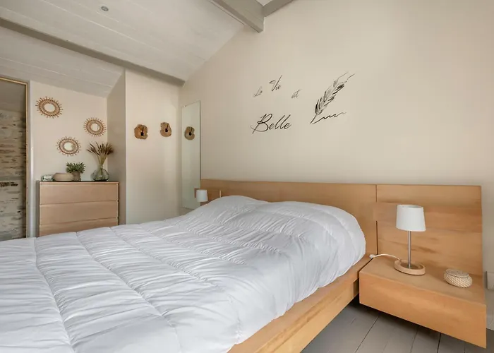 Maison Pour 7 Avec Piscine A 別荘 *