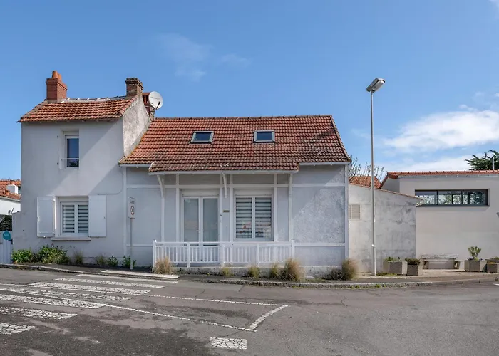 Maison Pour 7 Avec Piscine A 別荘 *